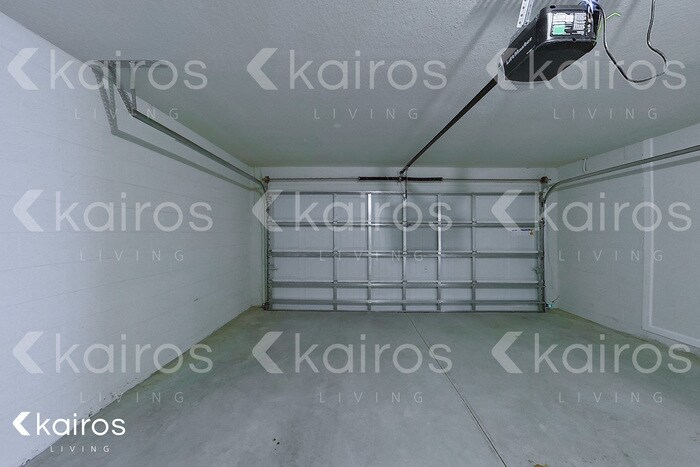 Building Photo - 1729 Nebraska Loop