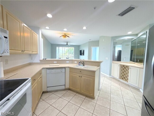 Building Photo - 4013 Palm Tree Blvd