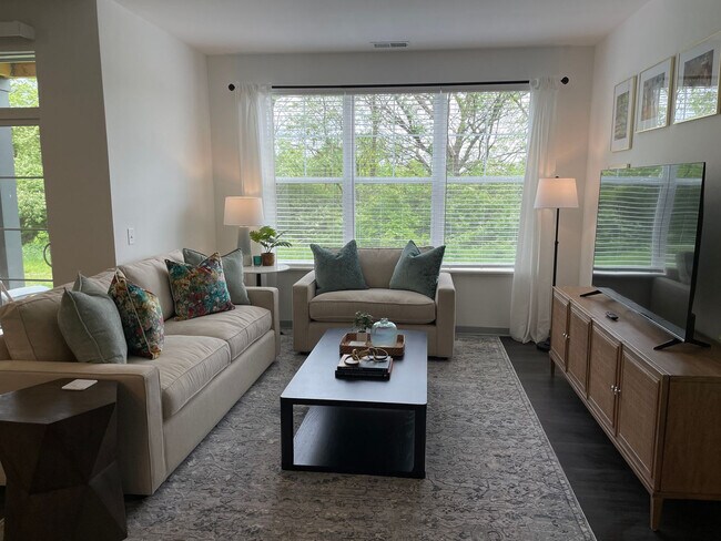 Building Photo - 5102 Aldersgate Dr