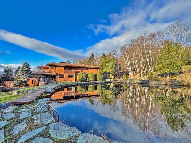 Building Photo - 458 Cider Mountain Rd