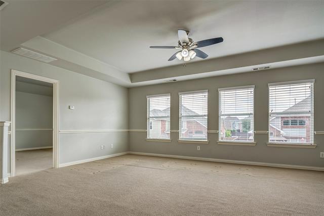 Building Photo - 916 Carlsbad Dr