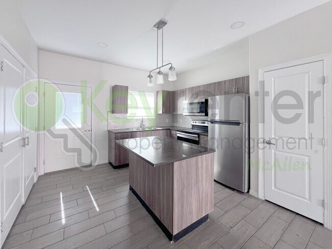 Building Photo - 3B/2B Gated Community, Pet friendly- Edinburg TX