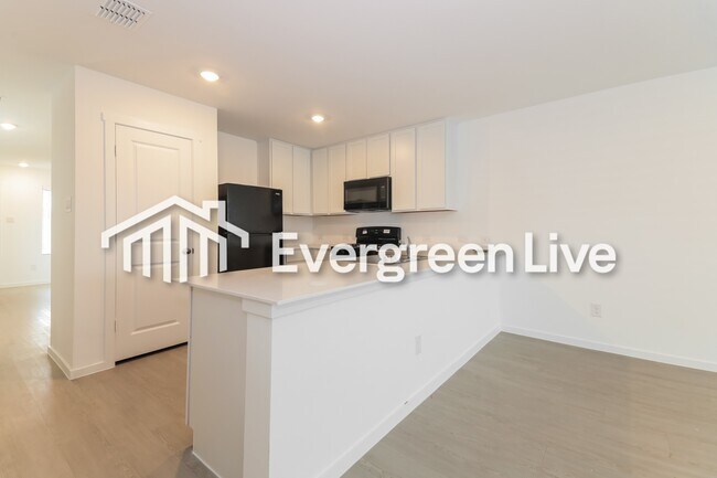 Building Photo - 2061 Sulky Ln