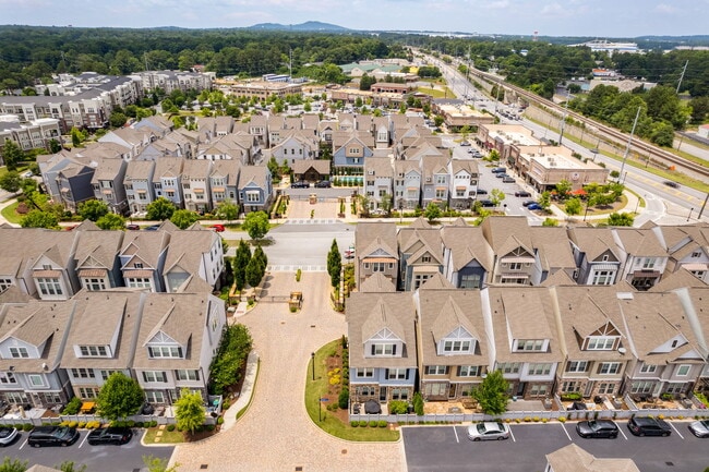 Building Photo - 1032 Moorewood Ln S E