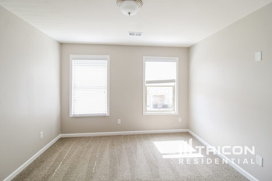 Building Photo - 528 Trickum Hill Dr