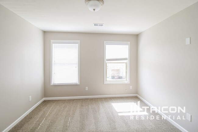 Building Photo - 489 Trickum Hill Dr