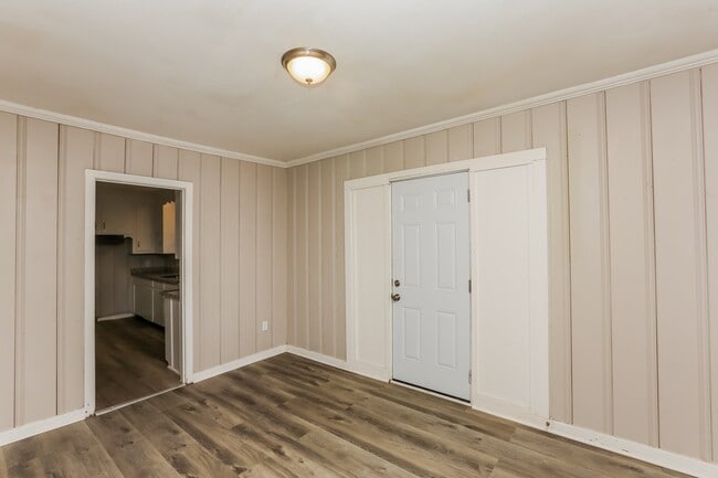 Building Photo - 3644 Meadow Ln