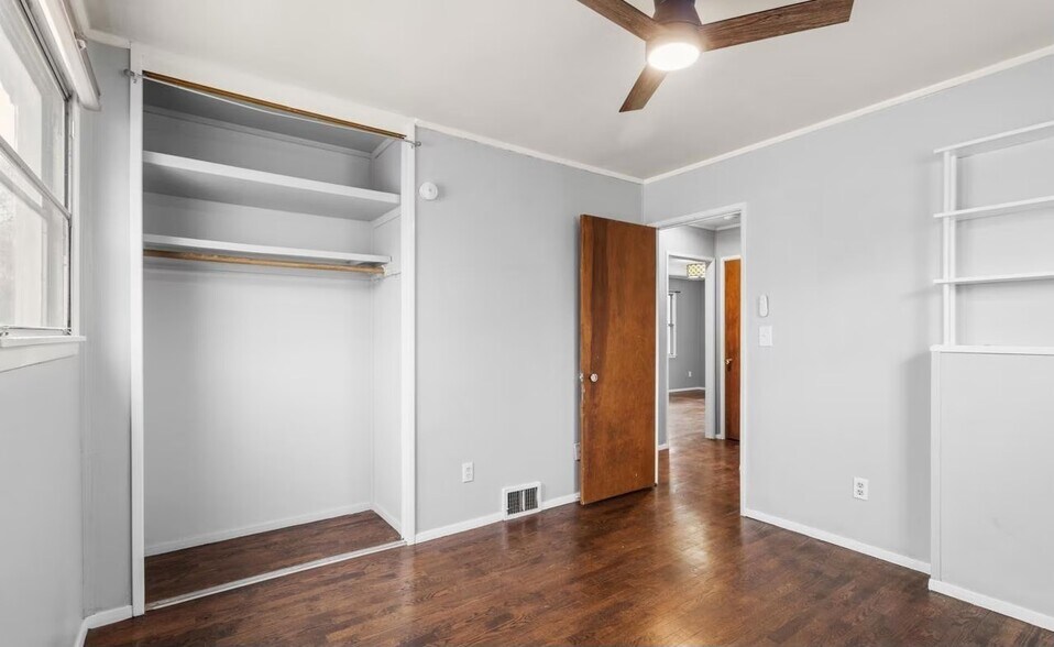 Building Photo - 5610 Frederick St