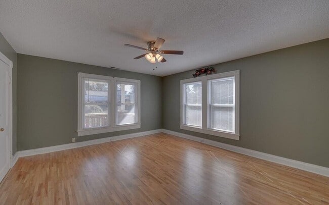 Building Photo - 113 Prospect St