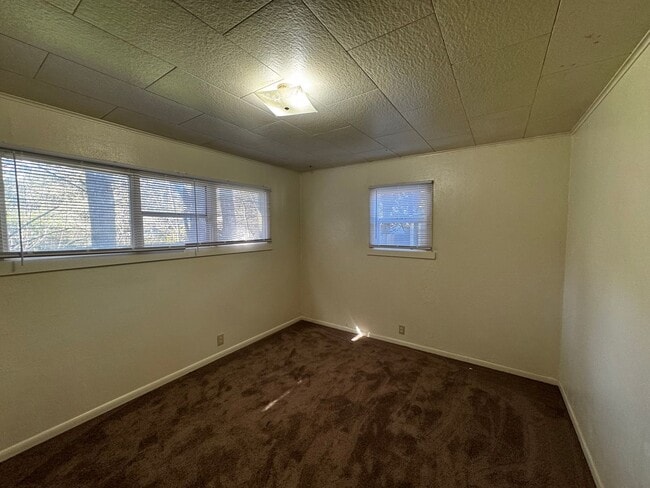 Building Photo - 3956 V St