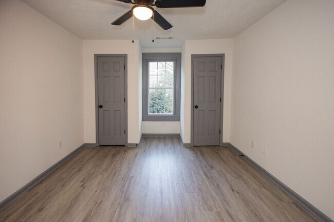 Building Photo - Modern 2BR Upgrade Near Downtown – Move-In Ready + $500 Off!