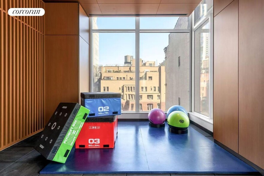 Building Photo - 15 E 30th St