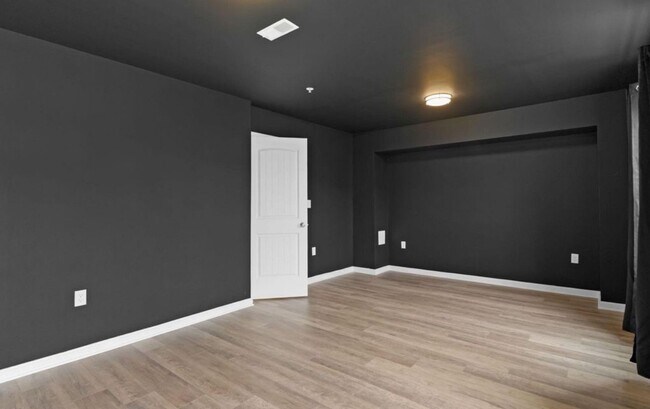 Building Photo - Dallastown Schools! Beautiful 3 Bedroom, 2.5 Bath Townhome.