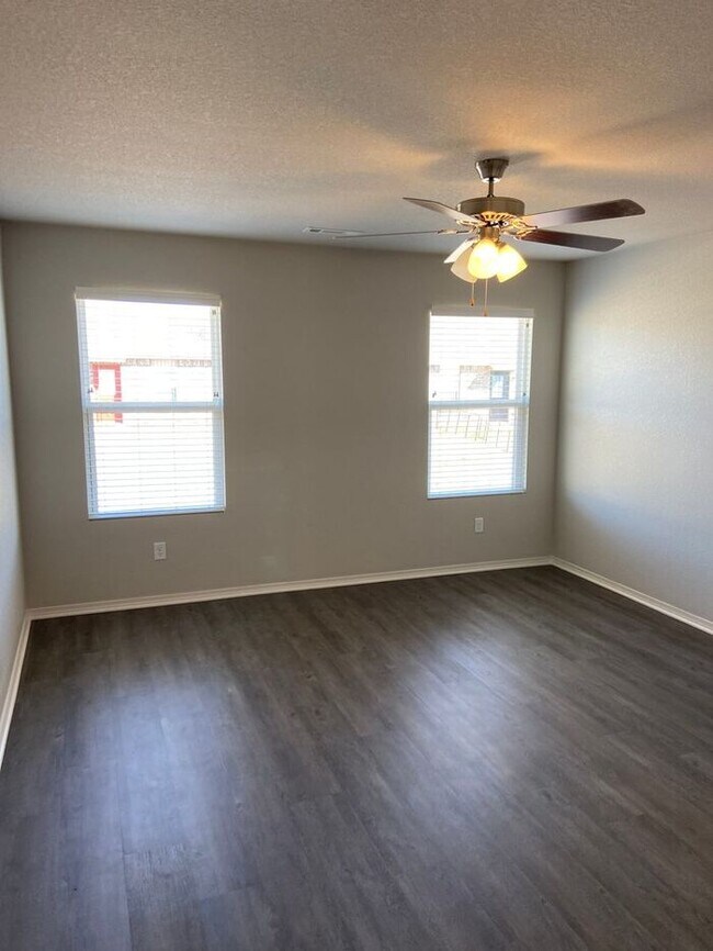 Building Photo - Pre-Leasing Now! | Modern Four-Bedroom, Two-Bath Home in Conrad Court