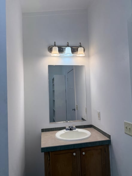 Building Photo - 236 Rosemont