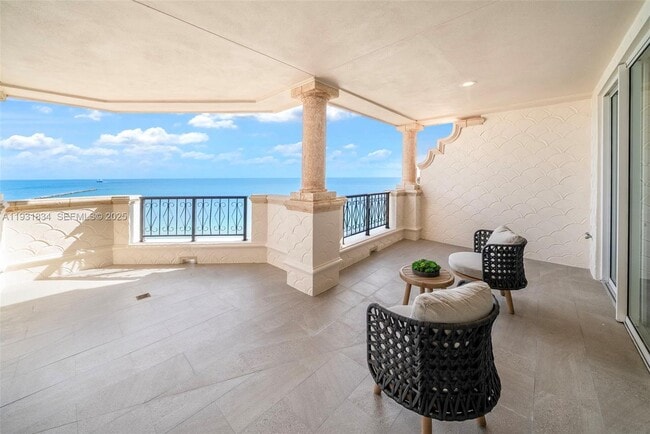 Building Photo - 7471 Fisher Island Dr