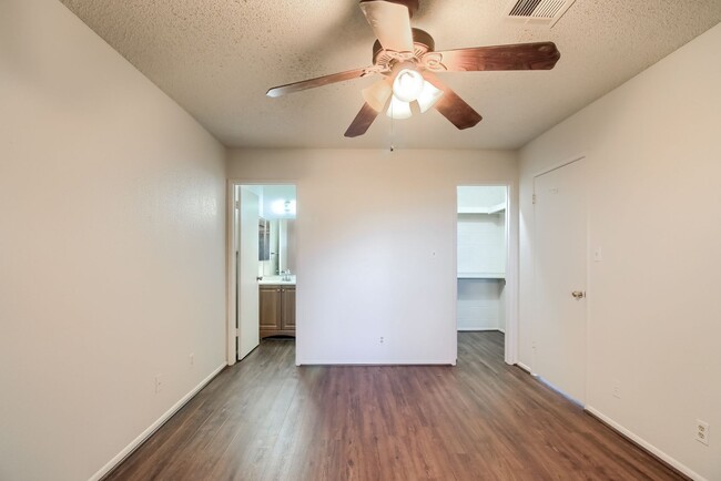 Building Photo - 2 Bedroom condo in Chandler