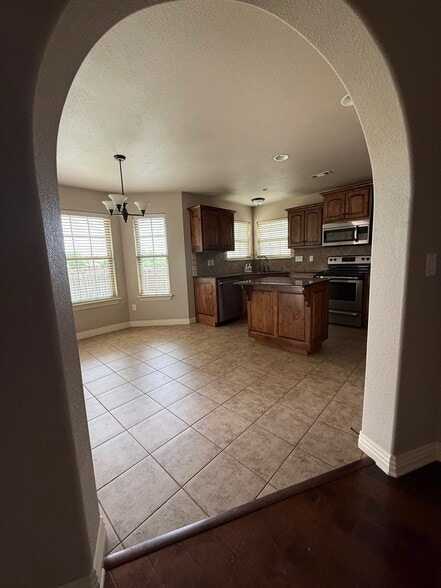 Building Photo - 6405 S 49th St