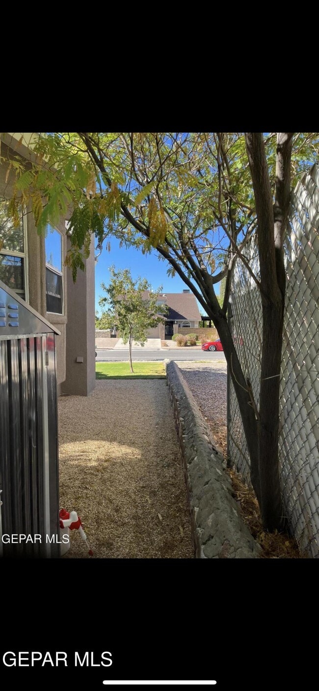 Building Photo - 7548 Plaza Taurina Dr