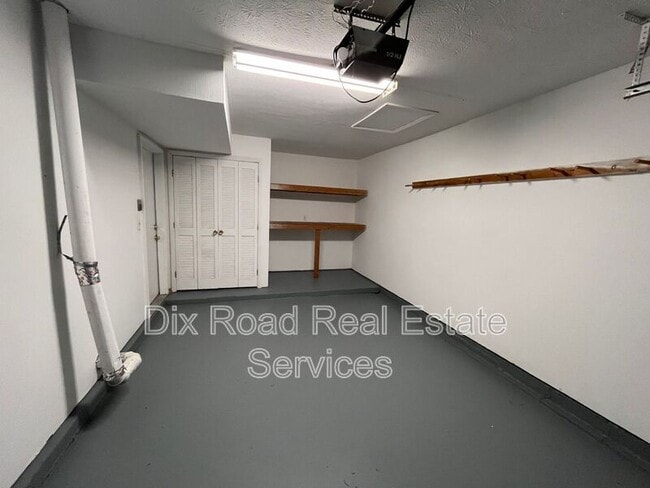 Building Photo - 307 Park Dr