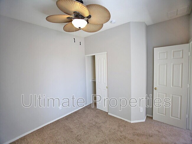 Building Photo - 9106 W Cypress St