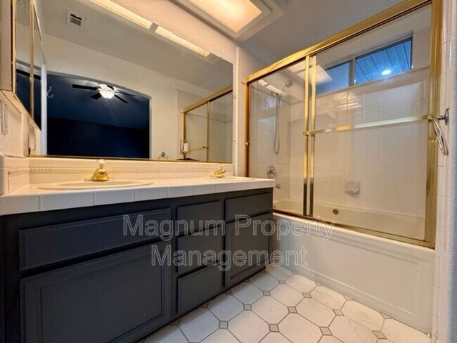 Building Photo - 30594 Glaspell Ct