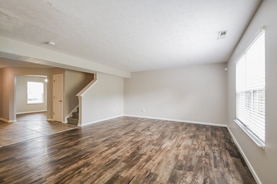 Building Photo - 12403 Titans Dr