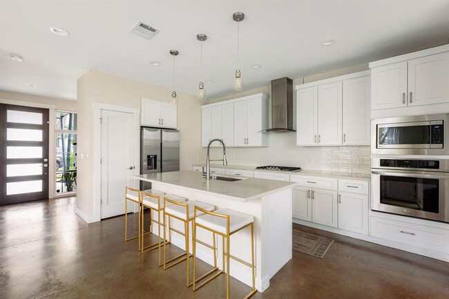 Building Photo - 4602 Alf Ave