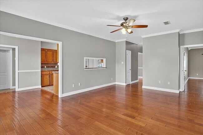 Building Photo - 8114 Etienne Dr