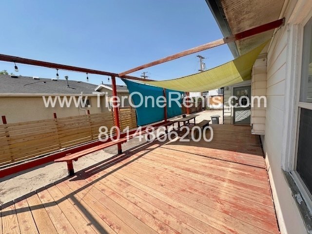 Building Photo - This property offers a NO DEPOSIT option available for qualified renters!