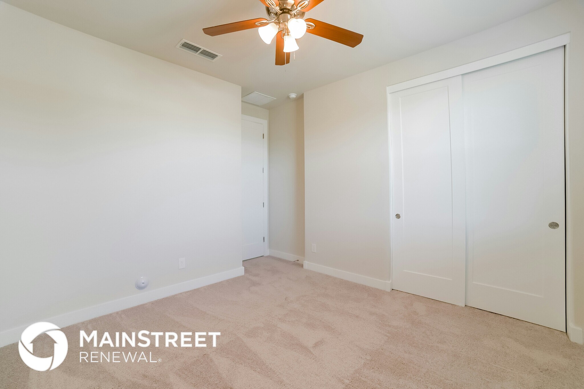 Building Photo - 8712 S 69th Dr