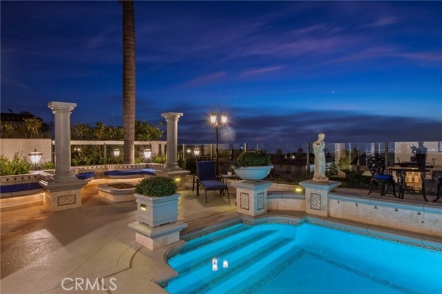 Building Photo - 7 Vista Luci