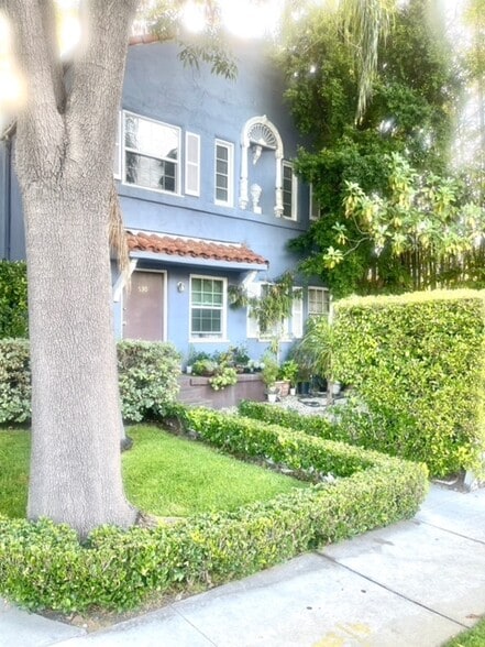 Building Photo - 530 N San Vicente Blvd
