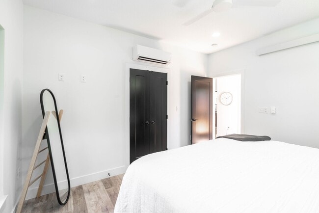Building Photo - Tiny Home in Cedar Falls