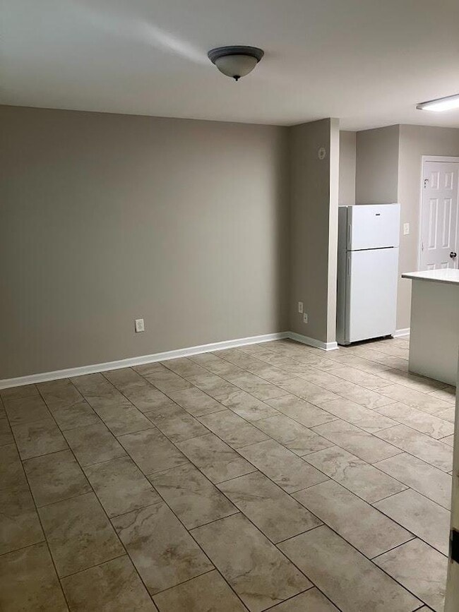 Primary Photo - 241 Riley Ave