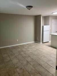 Building Photo - 241 Riley Ave