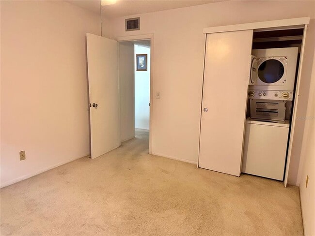 Building Photo - 2359 Finlandia Ln