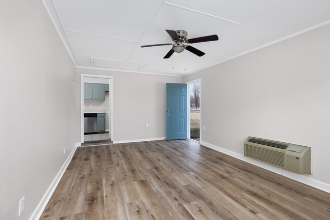 Building Photo - 175 Lavern St