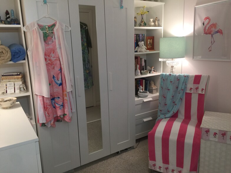 Dressing room - 3851 N Ocean Blvd