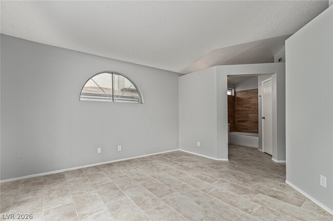 Building Photo - 2689 Rungsted St