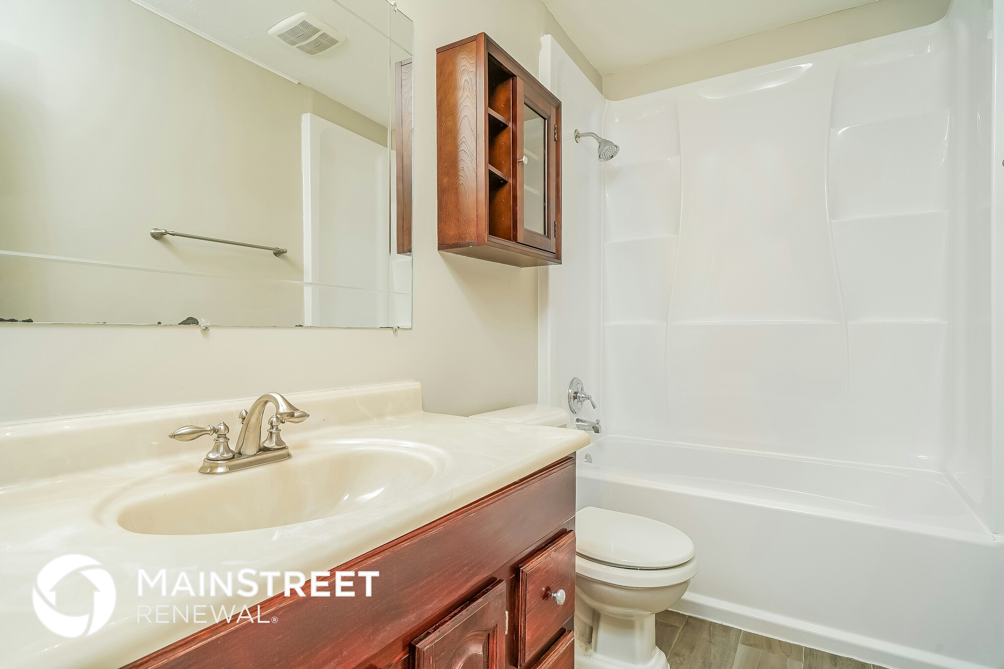 Building Photo - 8913 Vernon Dr