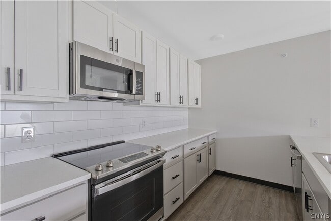 Building Photo - 21 Loso Dr