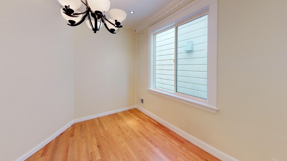 Building Photo - 1235 24th Ave