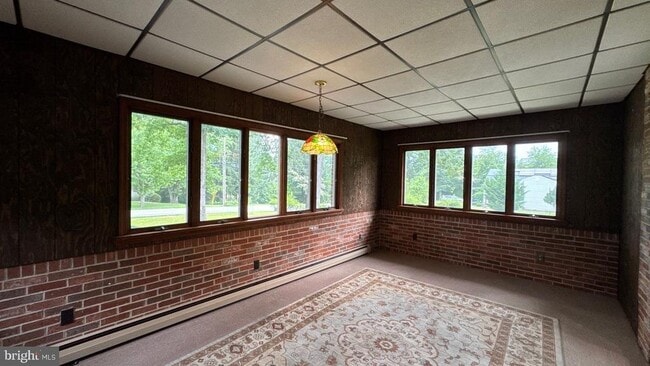 Building Photo - 5157 Bonnie Acres Dr