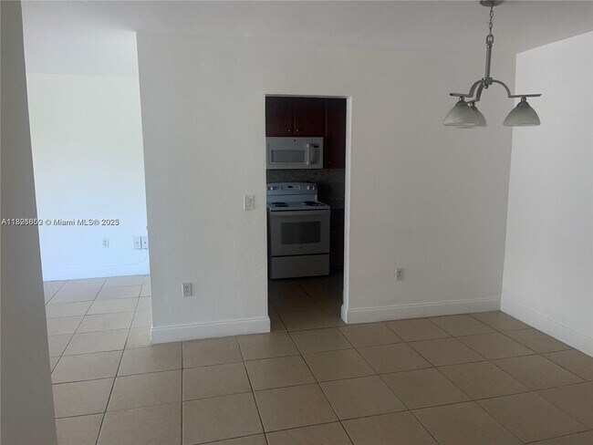 Building Photo - 7401 SW 82nd St