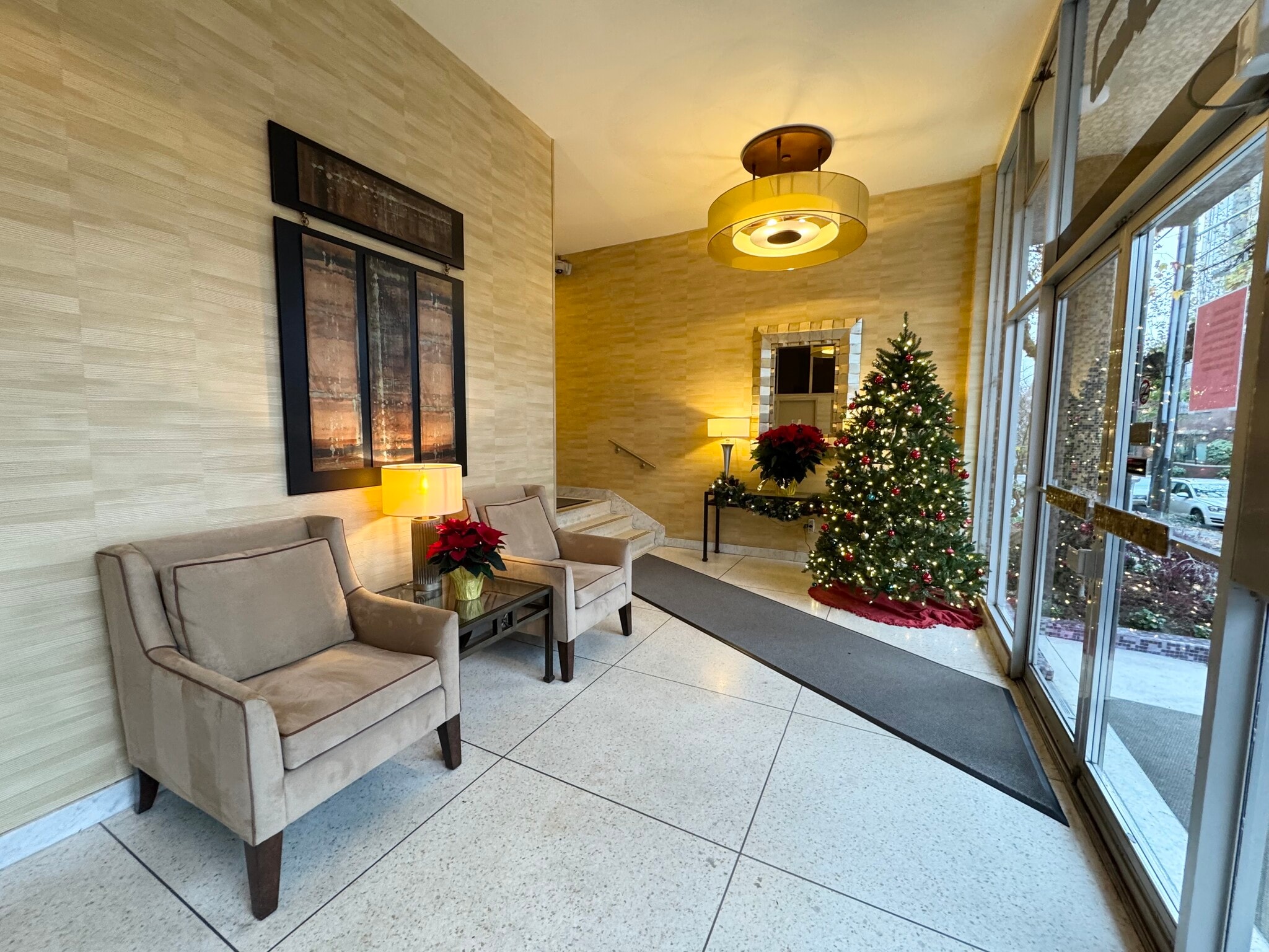 Building Photo - 1221 Minor Ave