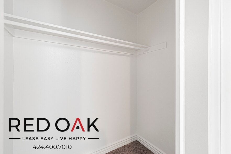 Building Photo - 915 Paseo Grande