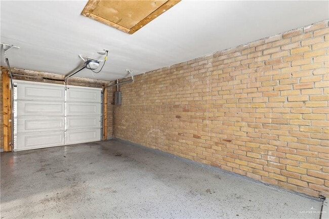 Building Photo - 18 La Vista Ave