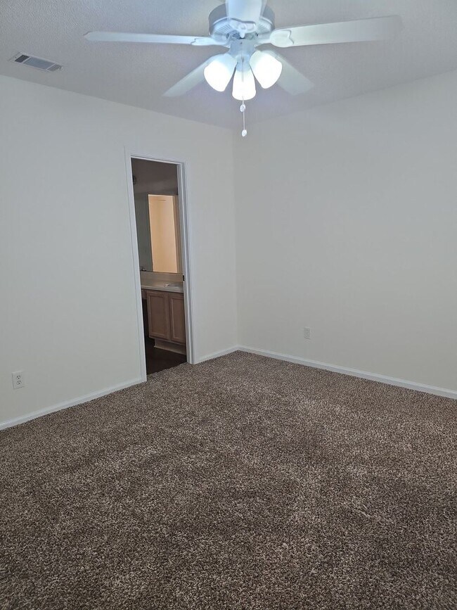 Building Photo - Savannah 2 Bed Townhome for Rent