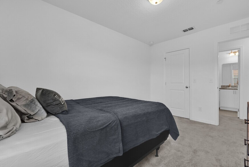 Building Photo - 3039 Springwell Loop